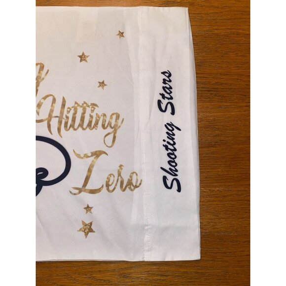 Dreaming Of Hitting Zero Shooting Stars Pillowcase - Picture 4 of 4